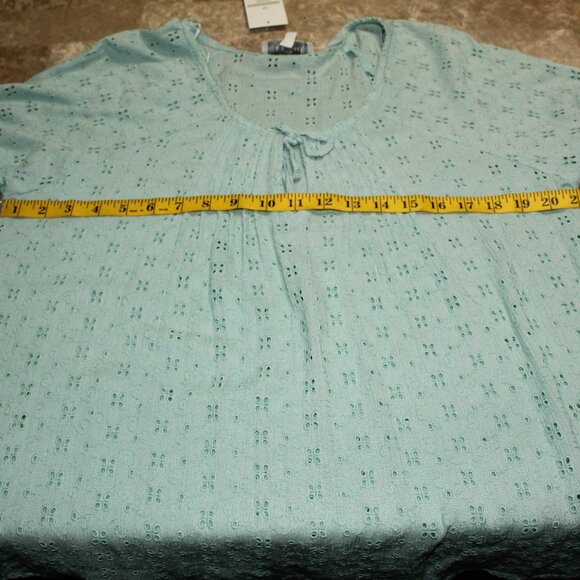 New Directions Polished Women's Teal Eyelet Top Medium Rayon Cotton Ruffle Trim - Picture 6 of 9
